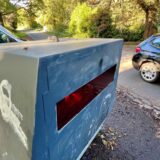 Ein Enforcement Trailer des Kreises Unna steht an der Hertingerstraße in Unna-Billmerich