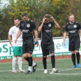 Enttäuschte Spieler des ETuS Schwerte-Ost.
