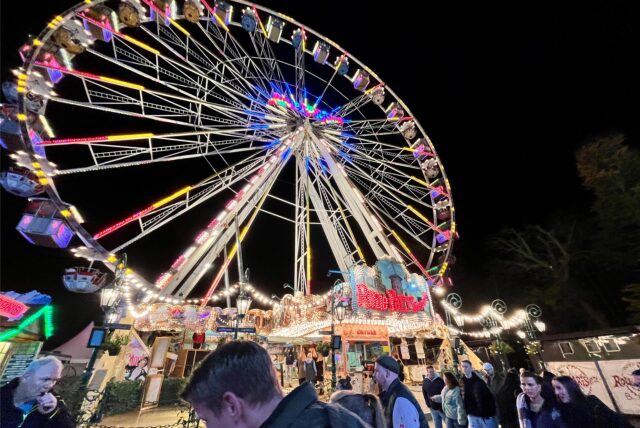 Ein schöner Anblick: das Riesenrad auf der Sim-Jü 2024-Kirmes 2024 in Werne.