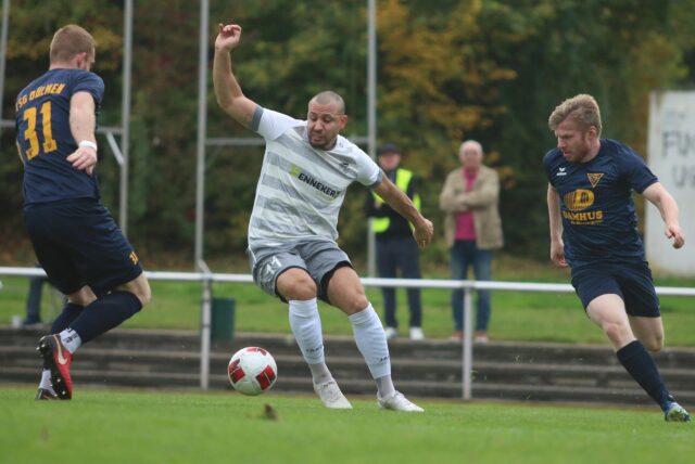 Ufuk Ekincier vom FC Nordkirchen behauptet den Ball.