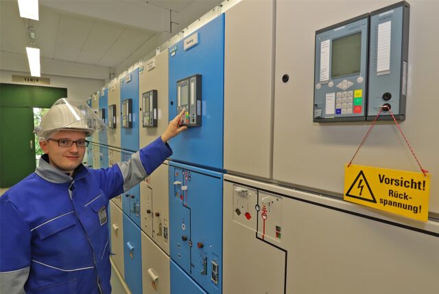Die GSW versorgen vom Umspannwerk an der Fritz-Erler-Straße Kamen mit Strom. Damit sich das Personal nicht ansteckt, werden jetzt die Kundencenter geschlossen.