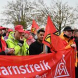 Mitarbeiter von Zapp und Stromag in Unna sind am Dienstag (29.10.) einem Aufruf der Gewerkschaft IG Metall gefolgt: Warnstreik
