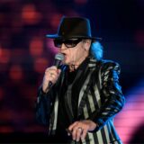 Udo Lindenberg singt beim Konzert der neuen Tournee «Udopium Live 2022» im Rudolf-Harbig-Stadion.