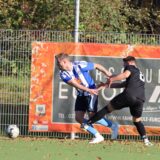 Bastian Ehrentraut dribbelt.