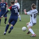 Marius Mantei setzt zum Dribbling an.