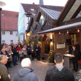 Viele Werner gedenken am 9. November am ehemaligen Standort der Synagoge der Ereignisse in der Pogromnacht.