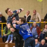 Daniel Lichte (hinten) und die SGH Unna Massen wollen in Bochum am Samstagabend ihre Siegesserie ausbauen.