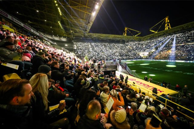 Das BVB-Weihnachtssingen im Signal Iduna Park ist ausverkauft. Aber ein Sponsor verlost noch Tickets.
