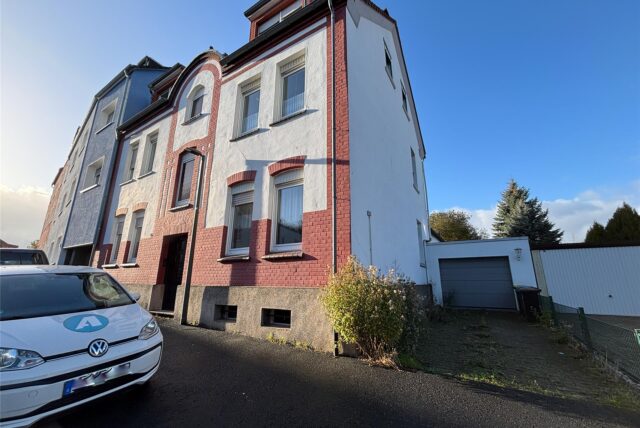 Zweifamilienhaus mit Garage im Stadtbezirk Dortmund-Aplerbeck
