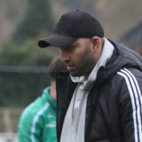 Hayrettin Celik schaut nach vorne.