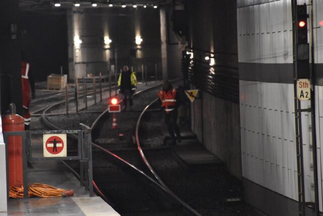 Arbeiter in einem Stadtbahntunnel in Dortmund