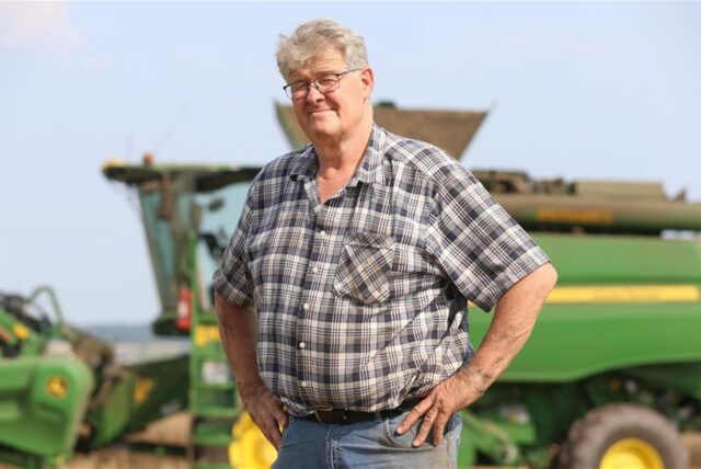 Hubert Schilles, Landwirt und Tiefbau-Unternehmer, der für seinen Einsatz als Held der Steinbachtalsperre in Euskirchen gefeiert wurde, ist gestorben.