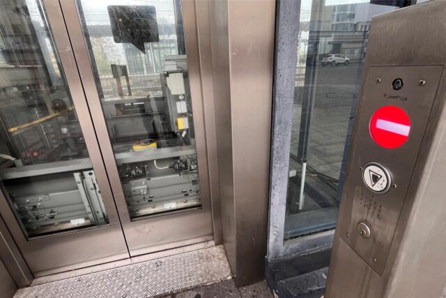 Am Bahnhof Unna ist der Aufzug defekt.