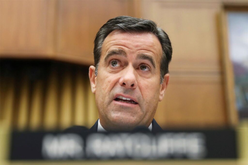 Der Abgeordnete John Ratcliffe befragt den ehemaligen Sonderberater Mueller vor dem Geheimdienstausschuss des Repräsentantenhauses zu seinem Bericht. 