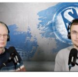 Diskutieren über Schalke: Frank Leszinski (l.) und Tim Kühnel.