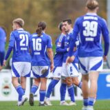 14.11.2024, Fussball, Saison 2024/2025, Testspiel, FC Schalke 04 – Alemannia Aachen, v. l. Mauro Zalazar (FC Schalke 04), Lino Tempelmann (FC Schalke 04), Ron Schallenberg (FC Schalke 04) jubeln nach dem Tor zum 1 zu 0.