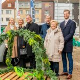 Autohaus Schmidt feiert Richtfest