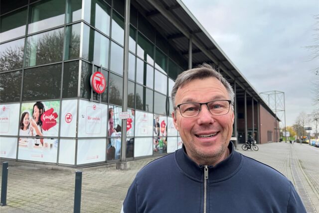 Lange war unklar, wie es mit dem ehemaligen Real-Gebäude in der Evinger Mitte weitergeht. Nun lässt Bezirksbürgermeister Oliver Stens die Katze aus dem Sack.