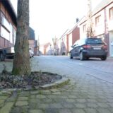 Autos fahren durch die Altenhammstraße in Herbern