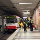 Rettungseinsatz am Gleis der Linie U42 an der Reinoldikirche in Dortmund.