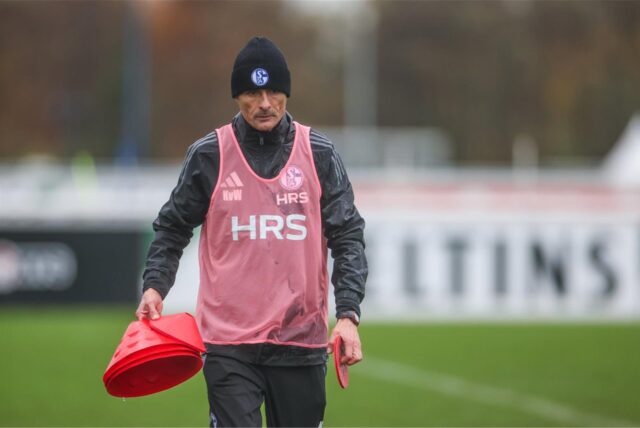 19.11.2024, Fussball, Saison 2024/2025, 2. Bundesliga, Training FC Schalke 04, Cheftrainer Kees van Wonderen (FC Schalke 04)