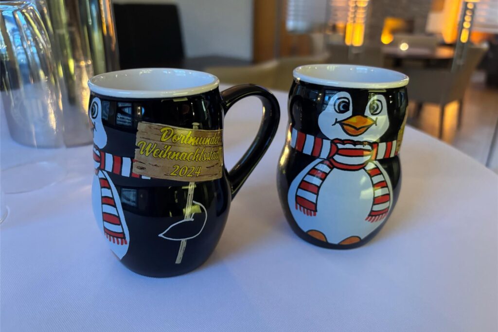 So sieht die Glühwein-Tasse des Dortmunder Weihnachtsmarktes 2024 aus. So sieht die Glühwein-Tasse des Dortmunder Weihnachtsmarktes 2024 aus.