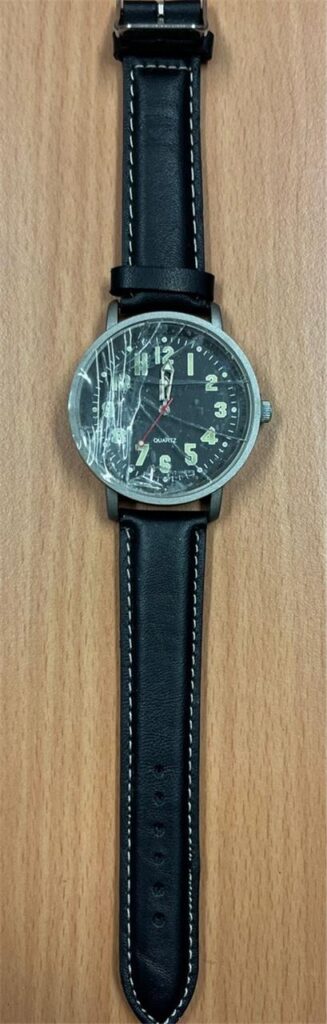 Eine Herrenarmbanduhr