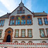 Robert Badermann (Montage) ist Leiter des Hauses der Stadtgeschichte. Weil die Fassade des Kamener Museums bröckelt, soll im nächsten Jahr saniert werden.