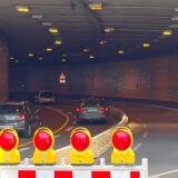 Die rechte Fahrspur im Unnaer Ringtunnel ist gesperrt, damit die rechte Wand saniert werden kann. Dieses Foto ist am 26.11. entstanden, rund zwei Wochen nach Einrichtung der Baustelle.