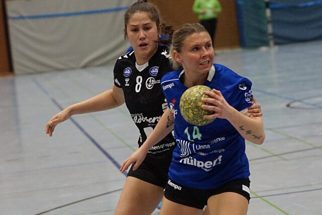 Eileen Axtmann (vorne) verlässt den Königsborner SV und steigt in die 3. Liga auf.