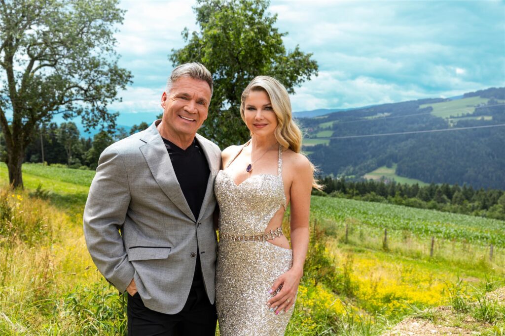 Peter Klein und Yvonne Woelke am Set von Forsthaus Rampensau Germany 2024. Peter Klein und Yvonne Woelke am Set von Forsthaus Rampensau Germany 2024.