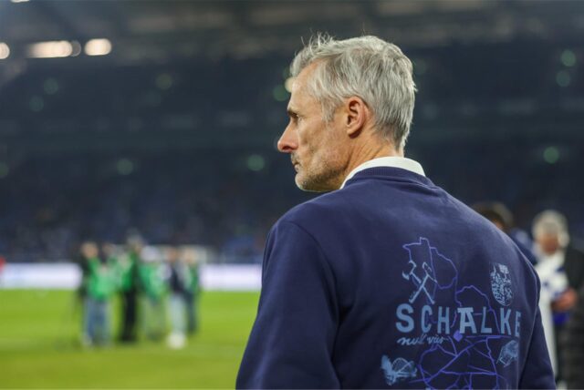 29.11.2024, Fussball, Saison 2024/2025, 2. Bundesliga, 14. Spieltag, FC Schalke 04 – 1. FC Kaiserslautern, Cheftrainer Kees van Wonderen (FC Schalke 04)