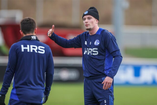 03.12.2024, Fussball, Saison 2024/2025, 2. Bundesliga, Training FC Schalke 04, Derry John Murkin (FC Schalke 04)