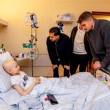 Die BVB-Profis Emre Can und Alexander Meyer zu Besuch in der Kinderklinik.