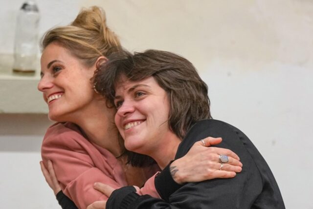 Tina Wilken (links) und Hannah Rosenbaum sind die Kandidatinnen der Dortmunder Grünen für den Bundestagswahlkampf.