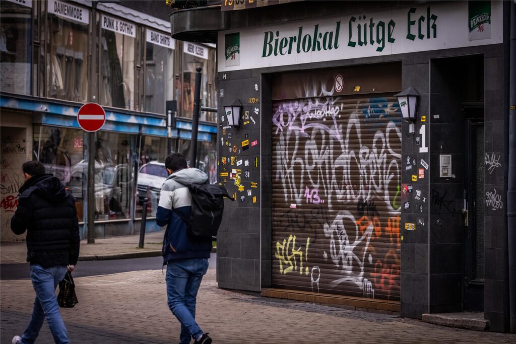 Das Bierlokal Lüdge Eck im Brückviertel in Dortmund. Das Bierlokal Lüdge Eck im Brückviertel in Dortmund.