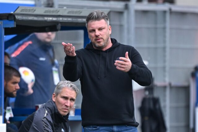 17.02.2024, Fussball, 2. Bundesliga, 22. Spieltag Saison 2023/2024, SC Paderborn – Holstein Kiel, Trainer Lukas Kwasniok (SC Paderborn 07)