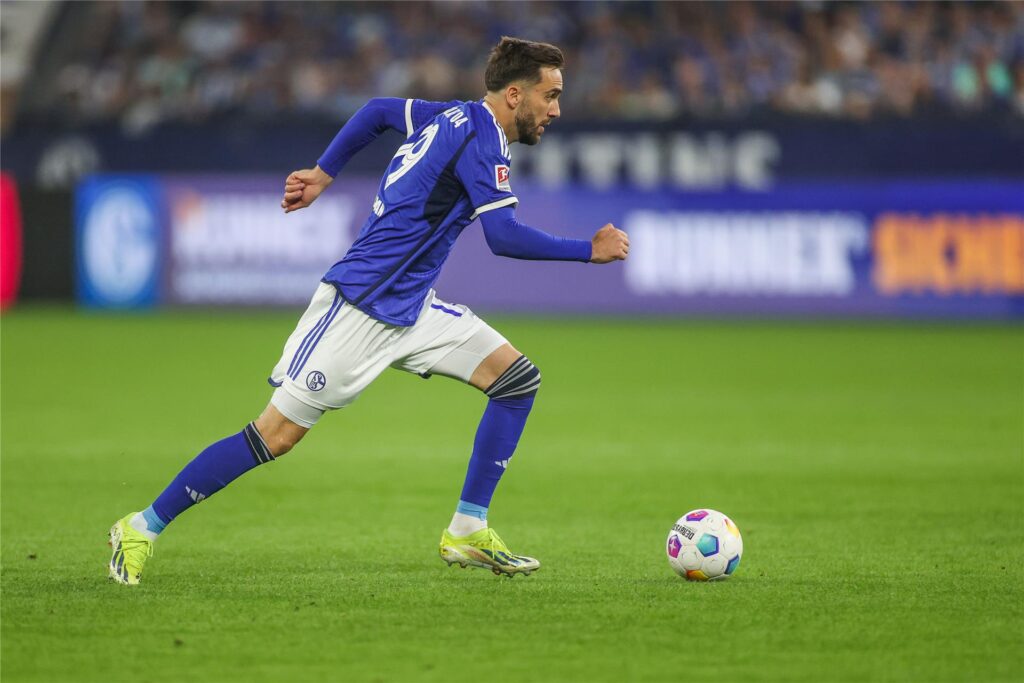 Kenan Karaman, Schalke 04 Kenan Karaman, Schalke 04