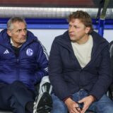 Kees van Wonderen und Youri Mulder besuchten am Freitagabend die Weihnachtsfeier der Schalker Traditionsmannschaft.