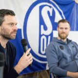 Tim Hoogland (l.) und Tomas Kalas waren zu Gast bei einem Marler Fanclub.