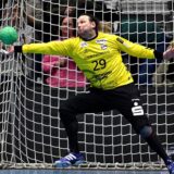 ASV Hamm-Westfalens Torhüter Nikolas Katsigiannis pariert einen Wurf.
