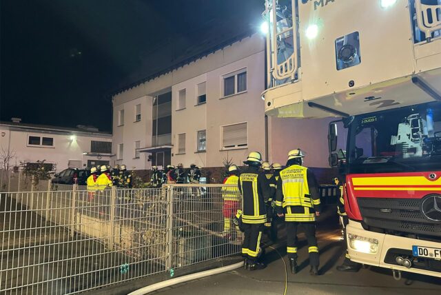 In einem Wohnhaus am Rande des Gewerbegebiets kam es zu einem Brand.