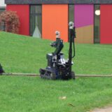 Ein USBV-Entschärfer im Einsatz in Düsseldorf.
