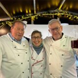 Manfred Schoppmann, Karla Kazik und Wilfried Wittwer (von links) vom Köche Club Werne bieten echten Winzer-Glühwein an.