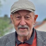 Montage von Klaus Holzer (links) und einem Pferdegespann im Dunst einer untergehenden Sonne