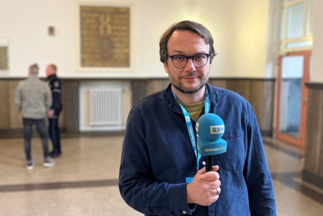 Ruhr-Nachrichten-Reporter Felix Guth im Landgericht Dortmund.