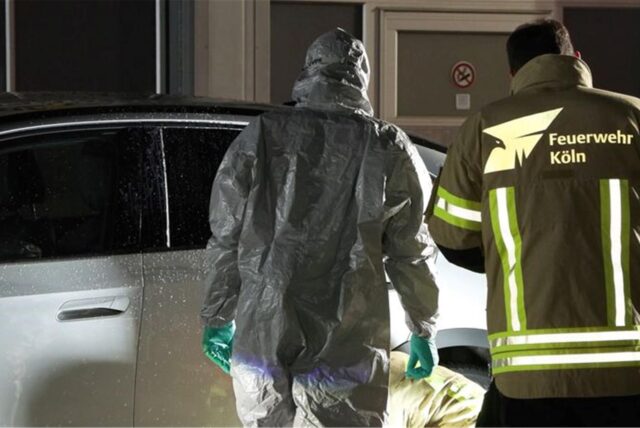 Ein 42 Jahre alter Mann ist bei einem mutmaßlichen Säureangriff in Kaarst lebensgefährlich verletzt worden.