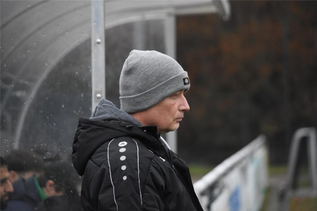 Marco Liedtke schaut nach vorne. Marco Liedtke schaut nach vorne.