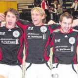 Die Mannschaft des SSV Mühlhausen nach dem Sieg 2008.