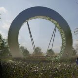 So könnte das neue Wahrzeichen von Lünen oben auf der Halde aussehen: ein aufgestellter Kreis mit Nestschaukel im XXL-Format. Bei dem Entwurf handelt es sich nur um eine erste Skizze der Landschaftsarchitekten von Greenbox.